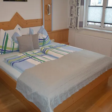 Lejlighed Gaestehaus Huber *