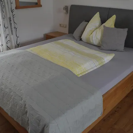 Апартаменты Gaestehaus Huber *