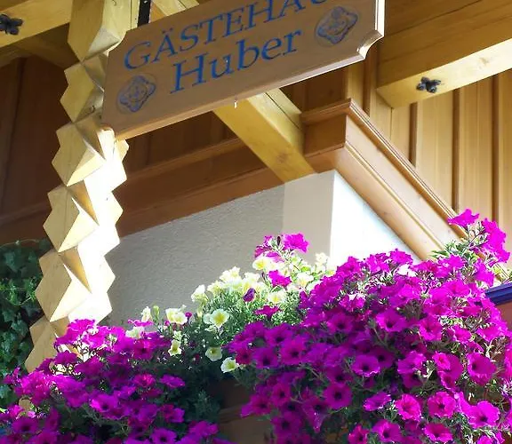 Апартаменты Gaestehaus Huber Леоганг