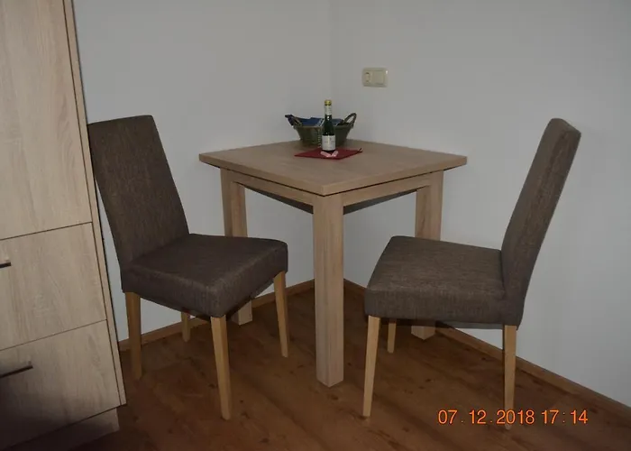 Gaestehaus Huber Апартаменты Леоганг